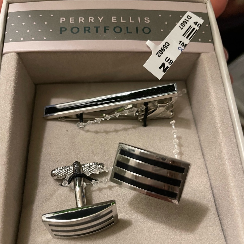 Stripe Cufflink and Tie Bar Set